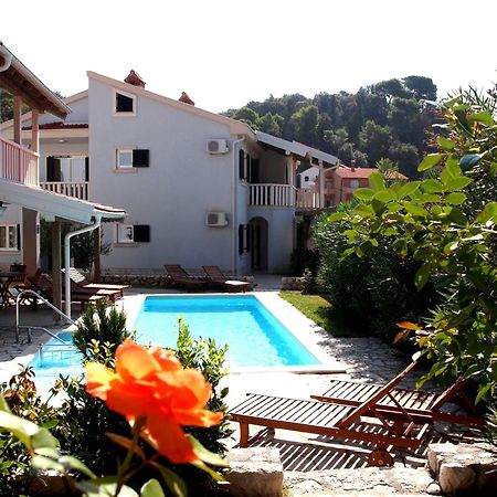Villas Rab Palit Εξωτερικό φωτογραφία